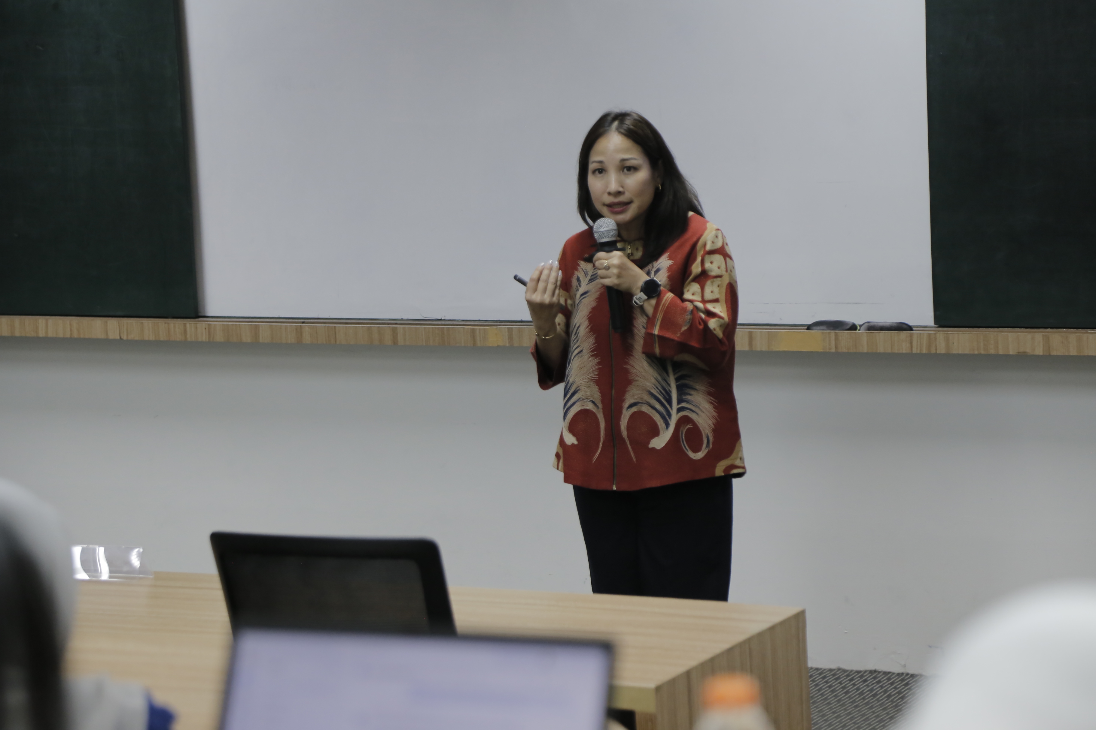 Teknologi dan Sentuhan Manusia dalam Mengoptimalkan Penjualan Asuransi